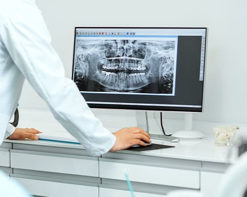 Technologie dentaire, Dentiste à L'Ancienne-Lorette